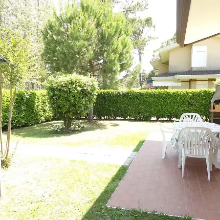 In 39757 * Bibione